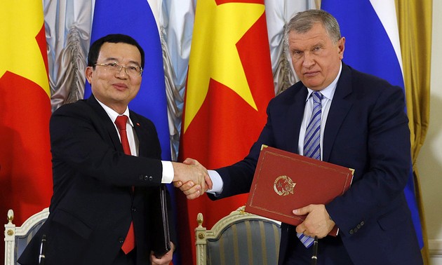Vietnam y Rusia rubrican acuerdo de cooperación en petróleo