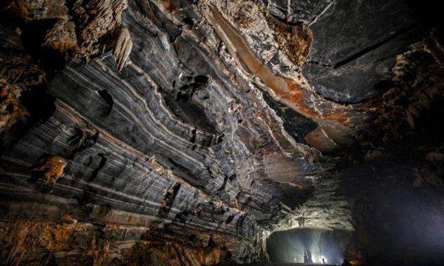 Nuevas cavernas descubrietas en provincia centrovietnamita 