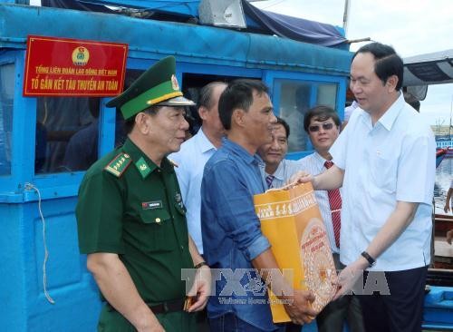 Presidente vietnamita exhorta la ayuda para pescadores de Phu Yen