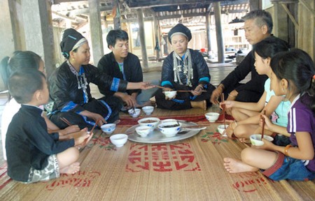 La familia en la estructura social de los Nung