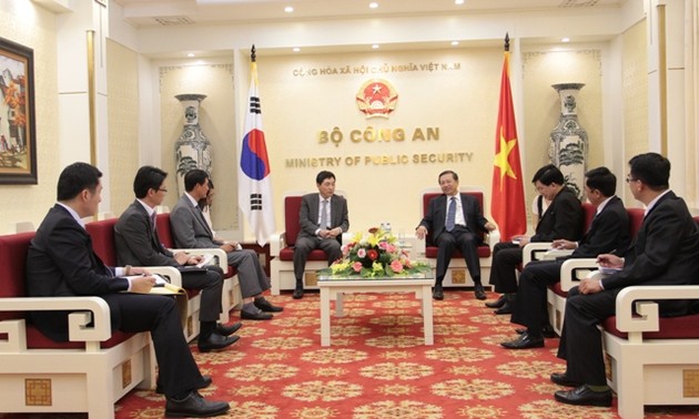 Intensifican cooperación entre Vietnam y Corea del Sur