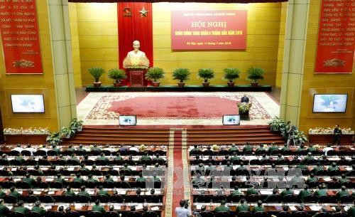 Ponderan aportes de las fuerzas armadas de Vietnam al cumplimiento de tareas nacionales