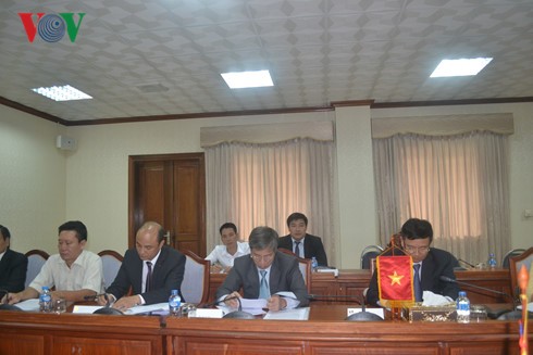 Impulsan Vietnam y Laos cooperación en labores legislativas