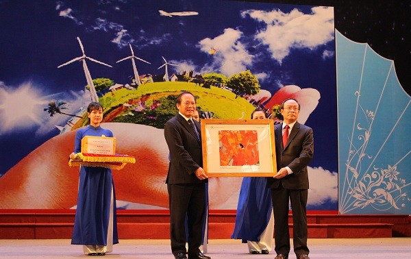 Exhibición sobre la Comunidad de la Asean en Vietnam