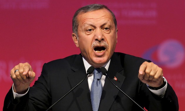 Erdogan dice a Occidente que se ocupe “de sus propios asuntos”