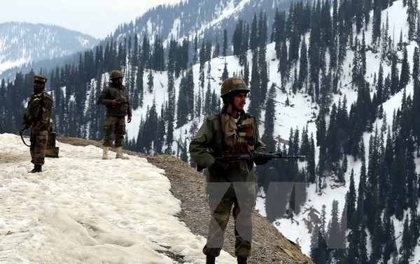 Pakistán mantiene conversaciones con la India sobre Cachemira