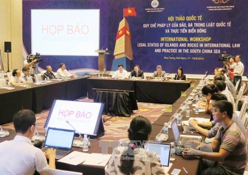 Intelectuales extranjeros participan en conferencia sobre el Mar Oriental en Vietnam