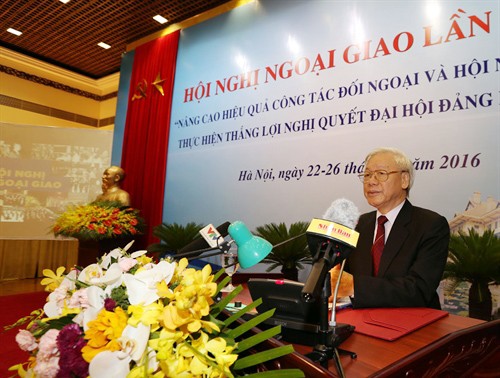 Máximo líder político de Vietnam: Diplomacia contribuye a la paz y estabilidad para el desarrollo