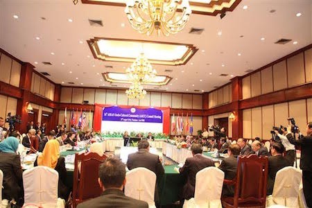 Asean ratifica textos de XVI conferencia del Consejo de Comunidad sociocultural  