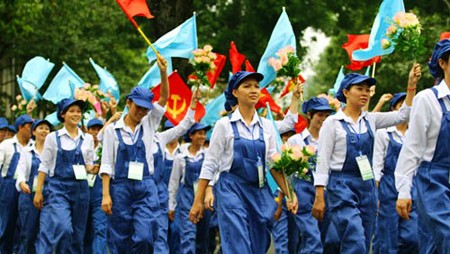 Instan a renovar la Confederación de Trabajadores de Vietnam