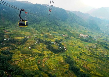 Explorar valle Muong Hoa con teleférico