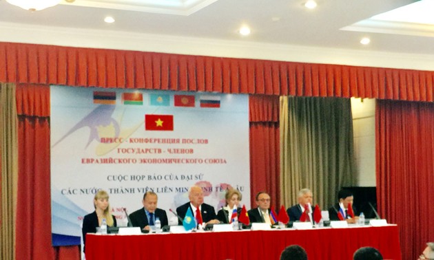Tratado de Libre Comercio Vietnam-Unión Económica Euroasiática entra en vigor