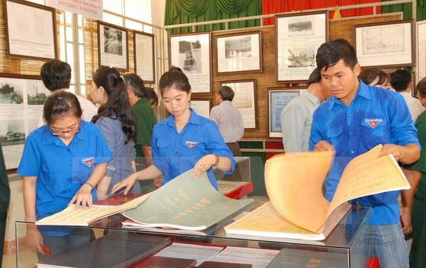 Exhiben documentos y mapas de soberanía vietnamita sobre Hoang Sa y Truong Sa 