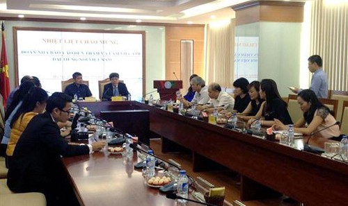 Consolidan Vietnam y Laos cooperación en radiodifusión