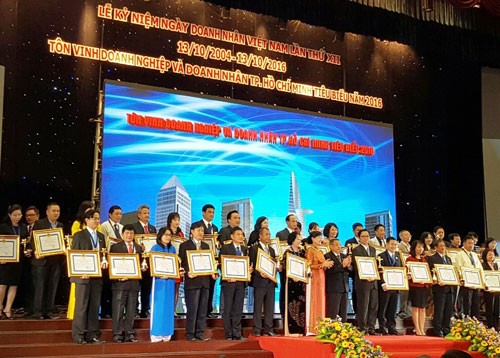 Ciudad Ho Chi Minh honra a empresarios y compañías sobresalientes