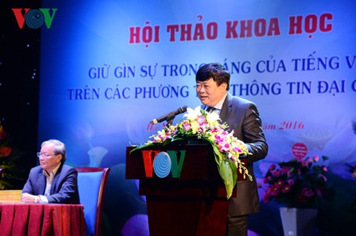 Vietnam insiste en preservar la pureza de lengua nacional en medios de comunicación masiva