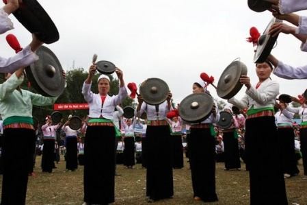 Inauguran II Festival de batintines de Hoa Binh