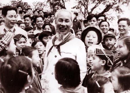 Seminario sobre la tradición revolucionaria fomenta el patriotismo de vietnamitas