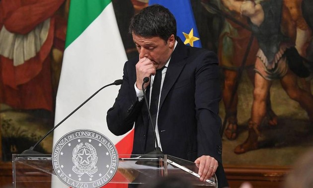 Matteo Renzi posterga su dimisión a pedido del presidente de Italia