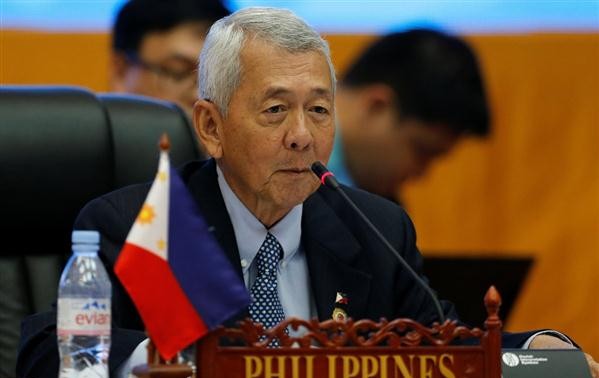 Filipinas busca iniciativas diplomáticas al asunto del Mar Oriental