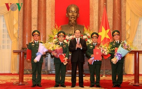 Vietnam asciende el rango a oficiales del Ejército Popular