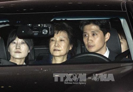 Arrestan a la destituida presidenta de Corea del Sur