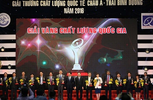 Entregan premio nacional de calidad a empresas vietnamitas