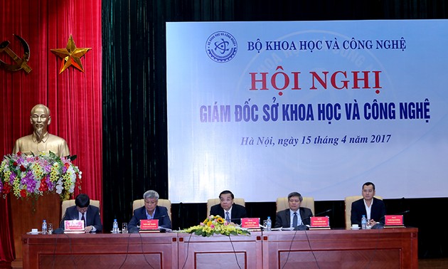 Vietnam busca mayor cooperación intersectorial en el fomento de ciencia-tecnología 