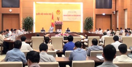 El Comité Judicial del Parlamento de Vietnam revisa sus trabajos