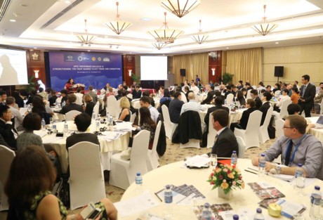 SOM3 del APEC continúa con debates sobre la tramitación aduana y la lucha contra el contrabando