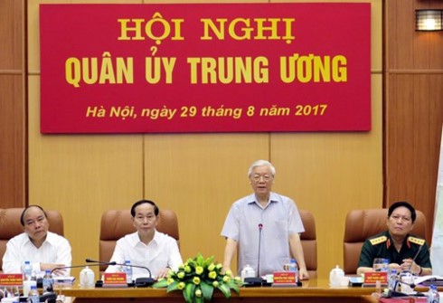 Revisan el trabajo de la Comisión Militar Central de Vietnam