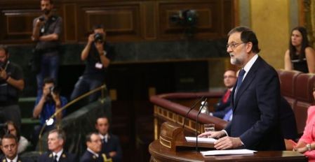 Rajoy requiere a Puigdemont que aclare en cinco días “si ha declarado la independencia”