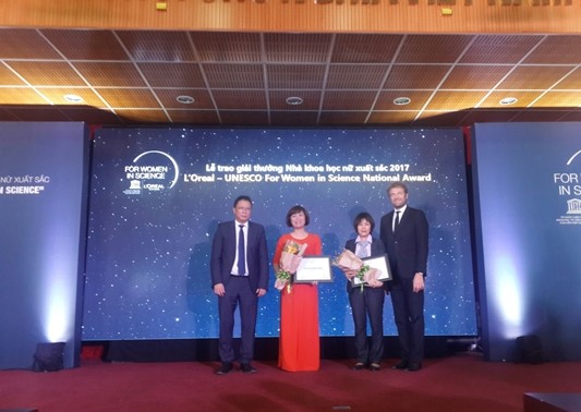 Dos científicas vietnamitas honradas con el premio L’Oreal-Unesco