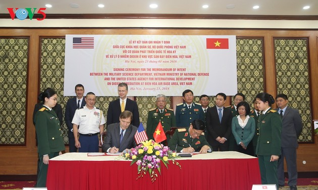Vietnam y Estados Unidos emprenderán proyecto de desintoxicación del aeropuerto de Bien Hoa