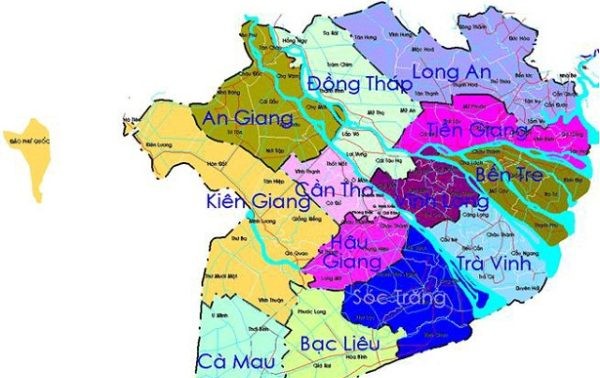 Consejos Populares del delta del río Mekong revisan promulgación de legislaciones en las localidades