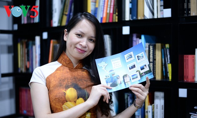 Una joven vietnamita y su iniciativa de presentar el mar y las islas patrias en el exterior