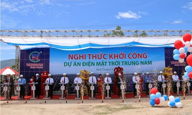 Se inicia la construcción de la mayor planta de energía solar en Vietnam