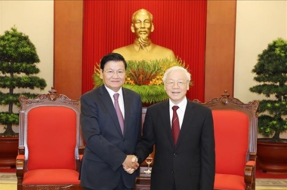 Líder partidista vietnamita se reúne con el primer ministro laosiano 