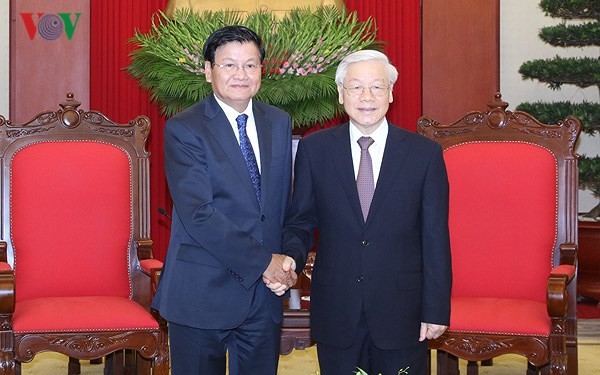 Líder partidista vietnamita se reúne con premier laosiano 
