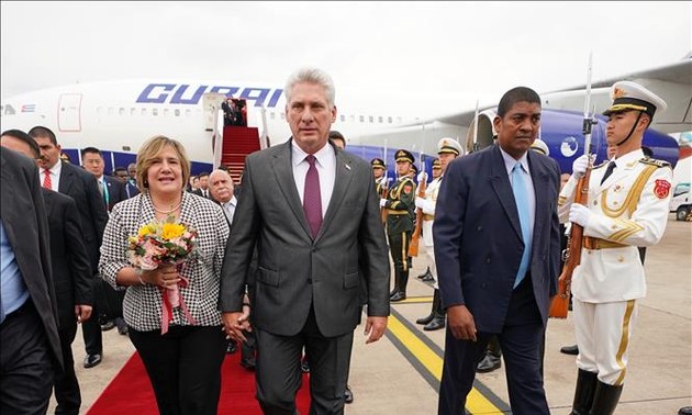 Presidente cubano visita China