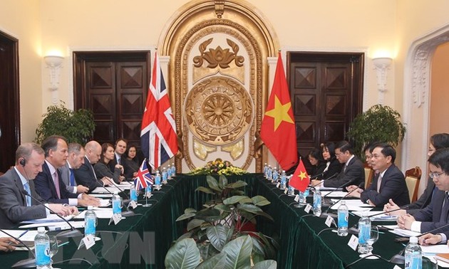 Efectúan consulta política Vietnam-Reino Unido