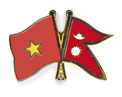 Premier vietnamita se reúne con su par nepalí