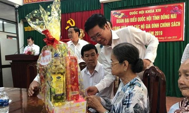 Atienden a familias beneficiadas por políticas preferenciales del Estado vietnamita