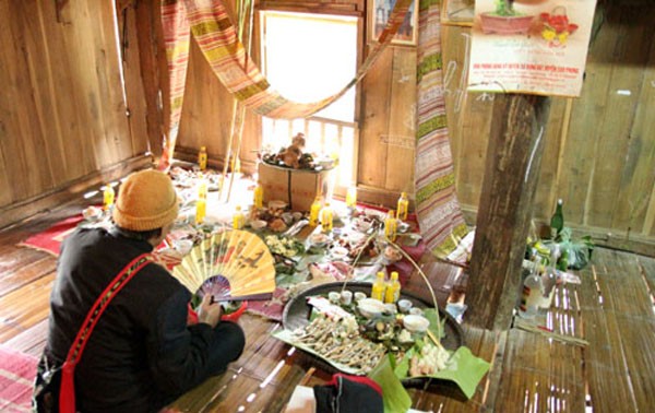 Los Muong Vang y su arraigada tradición de preparar las ofrendas del Año Nuevo Lunar