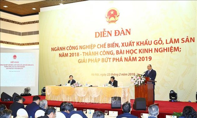 Vietnam proyecta ser primer centro de productos madereros y forestales del mundo