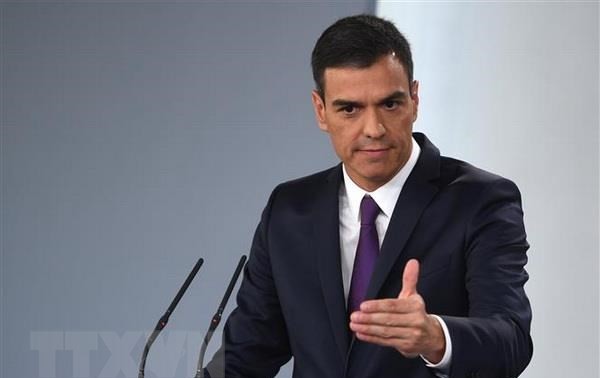 El partido gobernante de España tiene ciertas ventajas electorales según encuestas