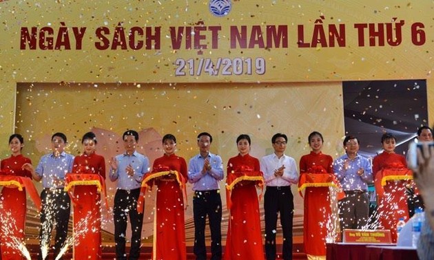 Enaltecen el significado del Día del Libro en Vietnam