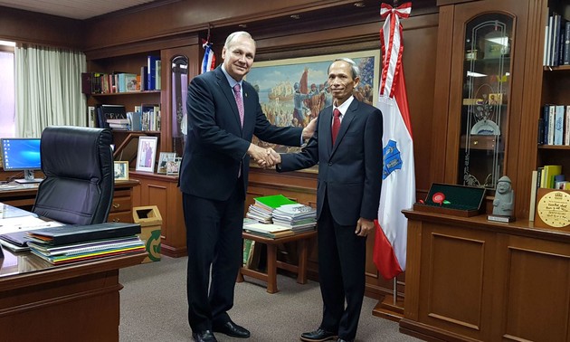 Vietnam busca desarrollar la amistad y cooperación con Paraguay