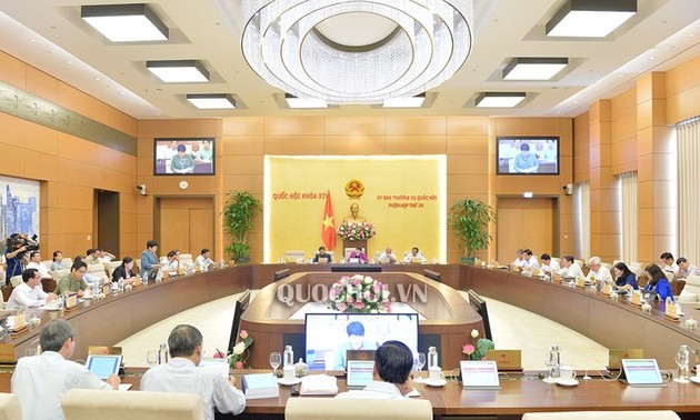 Órgano legislativo analizan proyecto de ley de bibliotecas de Vietnam