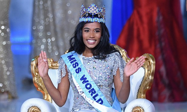 Candidata de Jamaica se lleva la corona en Miss Mundo 2019
